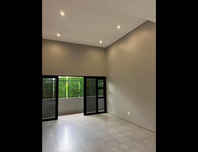 2 BEDROOM APARTMENT FOR SALE IN MENLO PARK